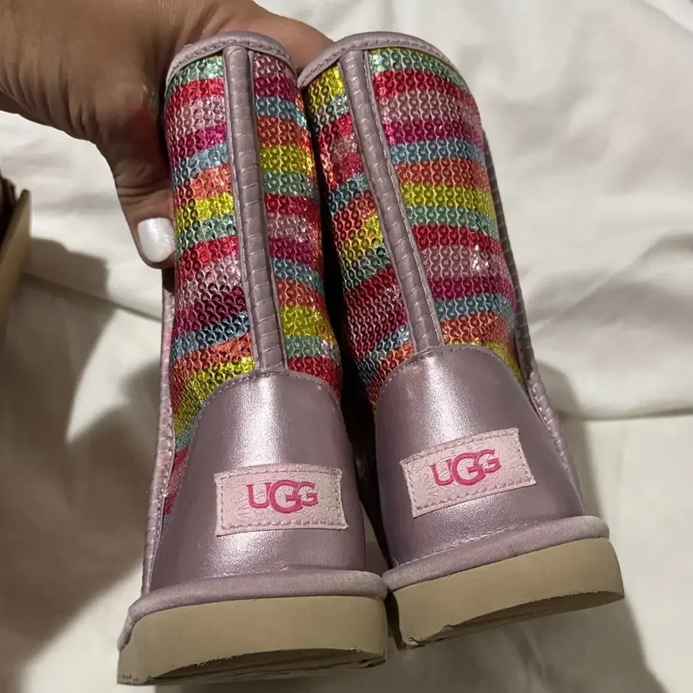 UGG 3 Kids' Classic Short II Colorful Mural Boots in RBW rainbow sequine euc box